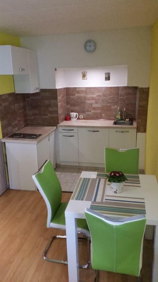 רייקה Studio And Rooms Korzo מראה חיצוני תמונה